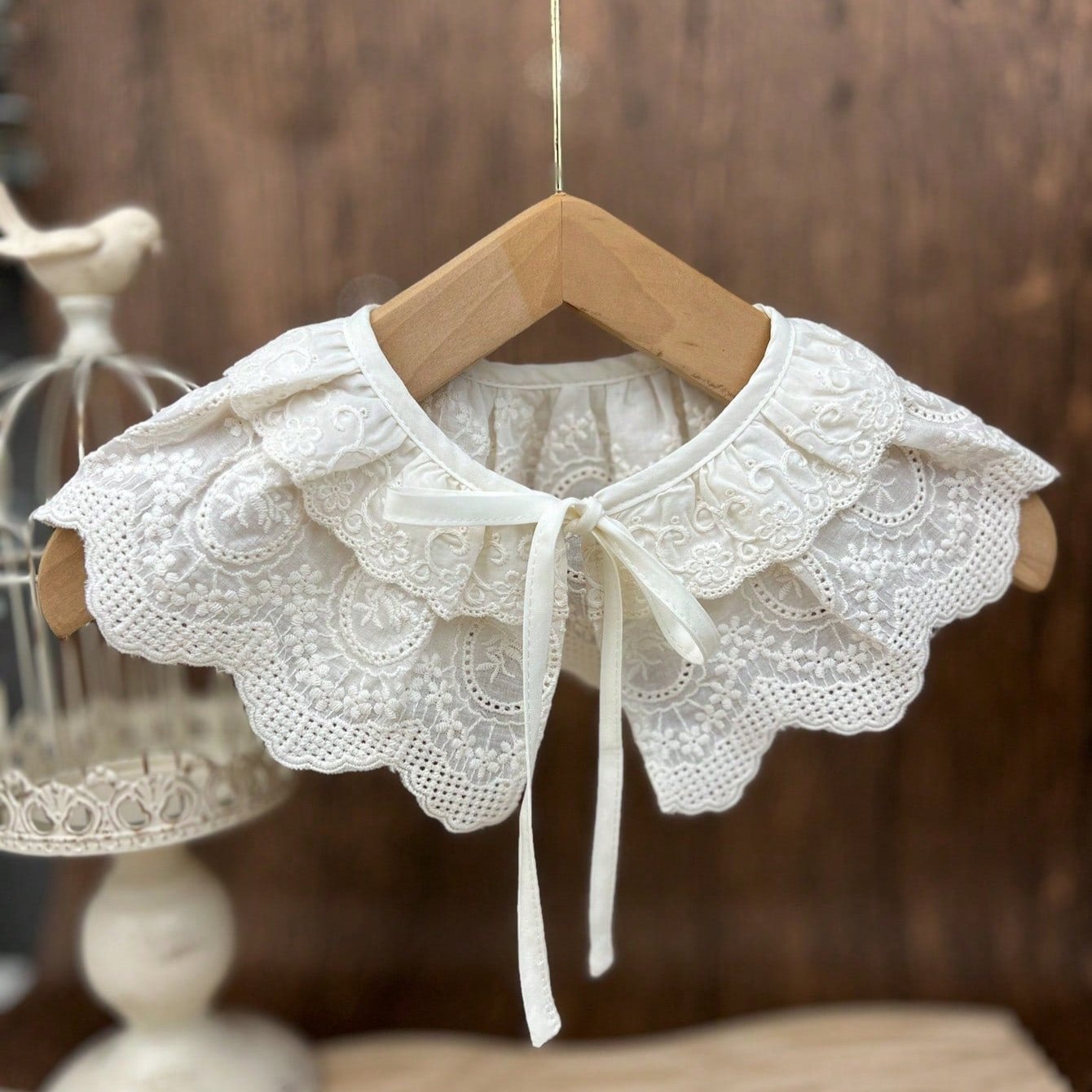 Cléo Lace Bib M.I.A baby shop